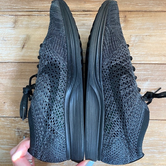 Nike Flynit Racers - Picture 7 of 13